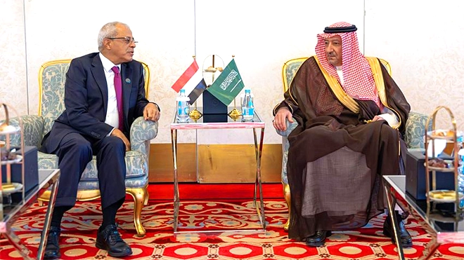 مباحثات يمنية - سعودية تستعرض مستجدات المنطقة